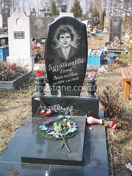 Одинарний пам'ятник №4