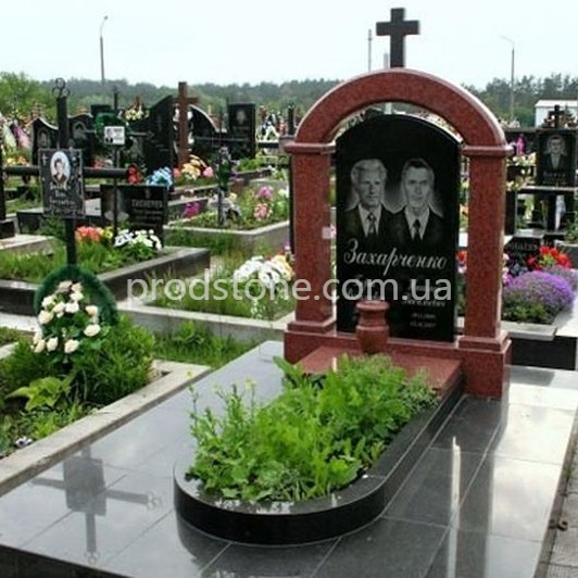 Подвійний пам'ятник №10