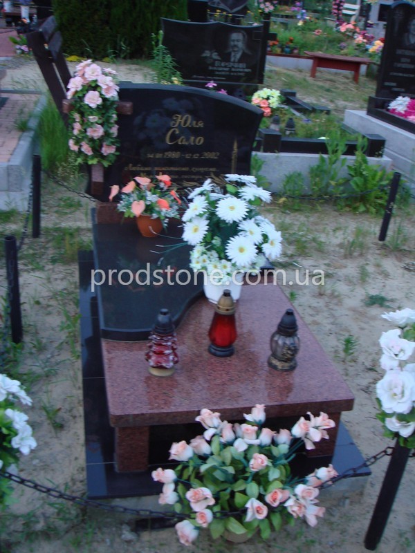 Дитячий пам'ятник №10